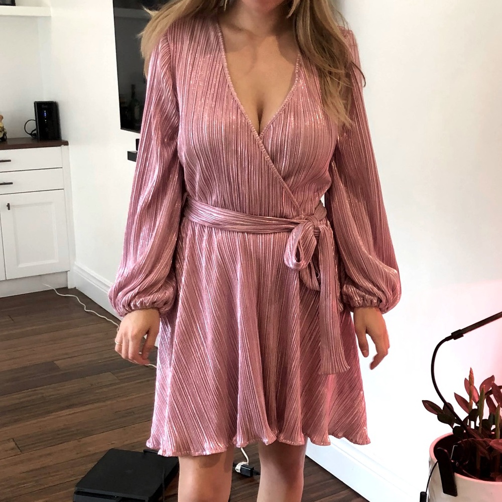 Mini sparkly dress perfect for a special occasion - new with tag